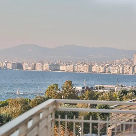 Krystal Seaview Lux