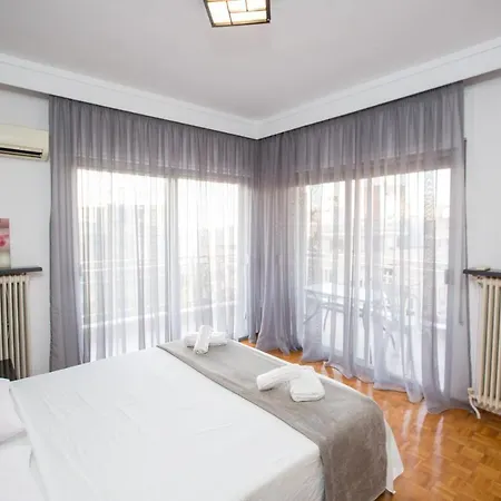 Krystal Seaview Lux